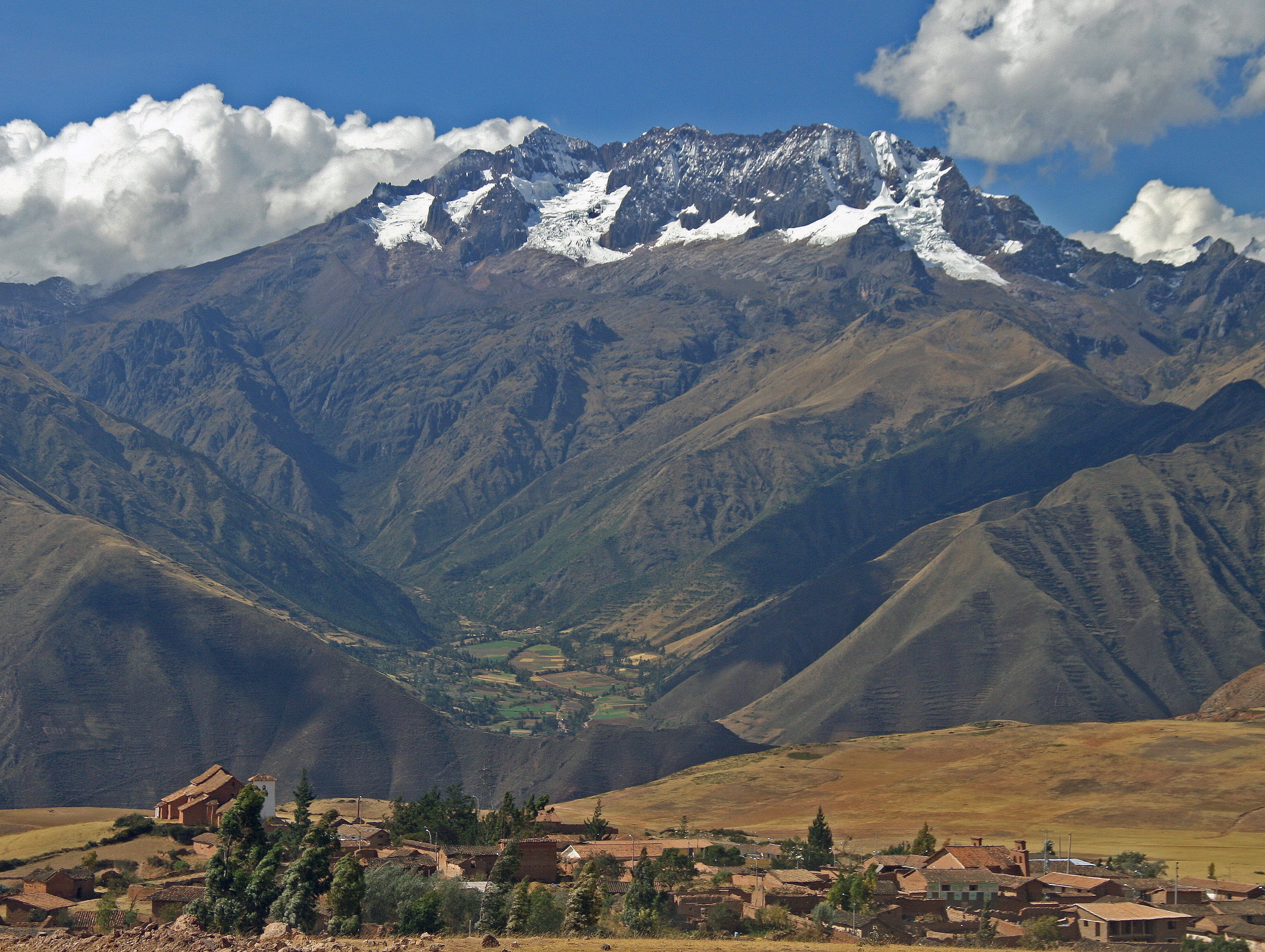 Situated in the heart of Peruvian Andes, twelve miles north of Cusco, the Urubamba Valley, known as the Sacred Valley of the Incas, is a long-recognized hotspot of biological diversity.  Photo © Gleb Raygorodetsky